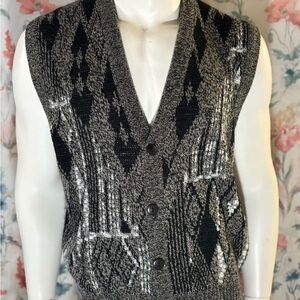 Vintage Men's Black and Gray Argyle Vest